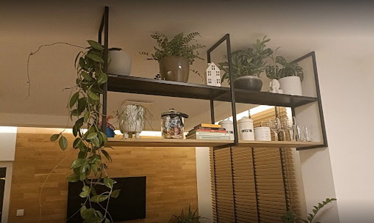 Industrialna półka kuchenna z metalowym blatem Innis